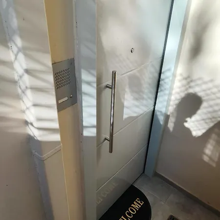 Home, Lovely, Private, Unique, Cozy 7 Minutes From Center, Super Fast Internet Apartment Athens