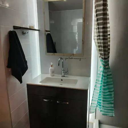 Home, Lovely, Private, Unique, Cozy 7 Minutes From Center, Super Fast Internet *
