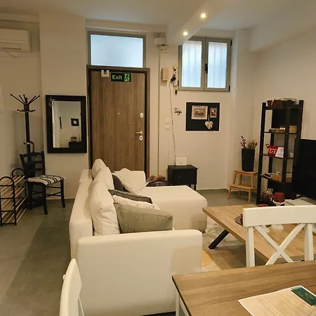 Home, Lovely, Private, Unique, Cozy 7 Minutes From Center, Super Fast Internet *