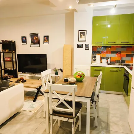 Home, Lovely, Private, Unique, Cozy 7 Minutes From Center, Super Fast Internet *
