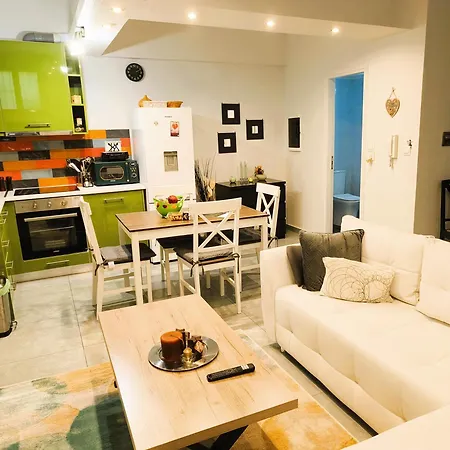 Home, Lovely, Private, Unique, Cozy 7 Minutes From Center, Super Fast Internet Apartment Athens