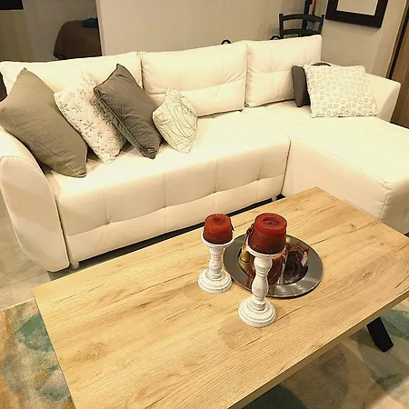 Home, Lovely, Private, Unique, Cozy 7 Minutes From Center, Super Fast Internet Apartment Athens